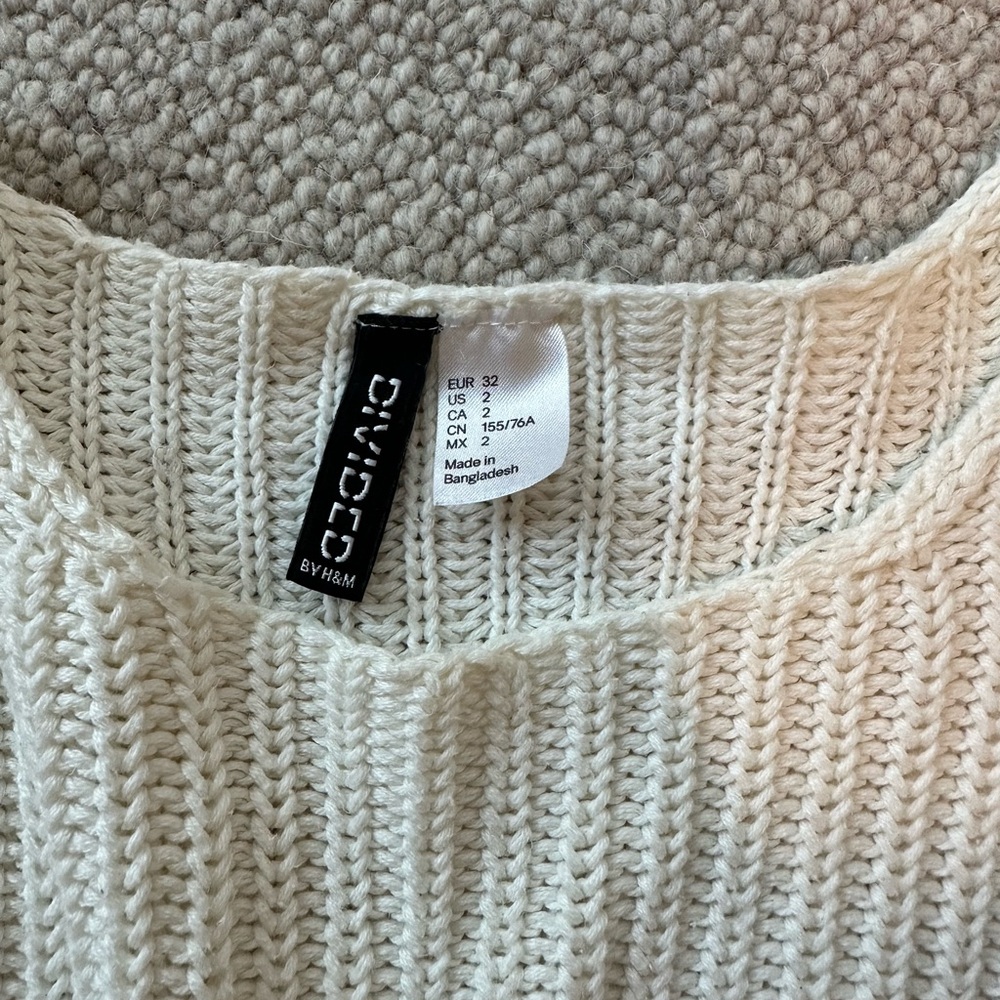 H&M sweater - Picture 3 of 3